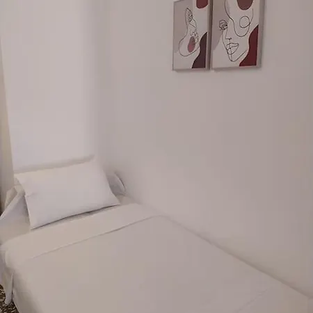 Σπίτι Με Θέα Στα Μετέωρα Apartment Kalambaka Exterior photo