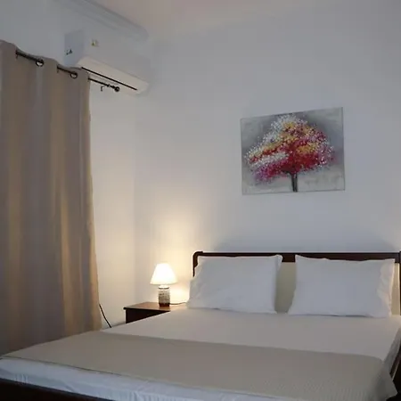 Σπίτι Με Θέα Στα Μετέωρα Apartment Kalambaka Exterior photo